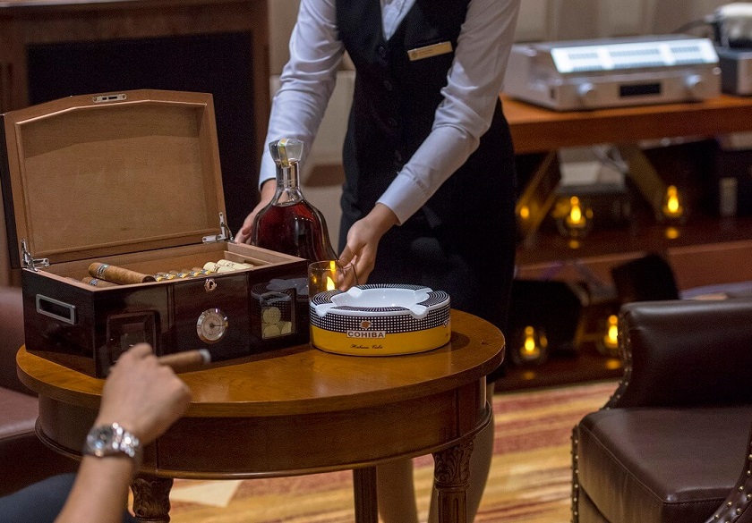 Wine & Cigar Bar FLC Luxury Hotel Quy Nhon Wine & Cigar Bar FLC Luxury Hotel Quy Nhon