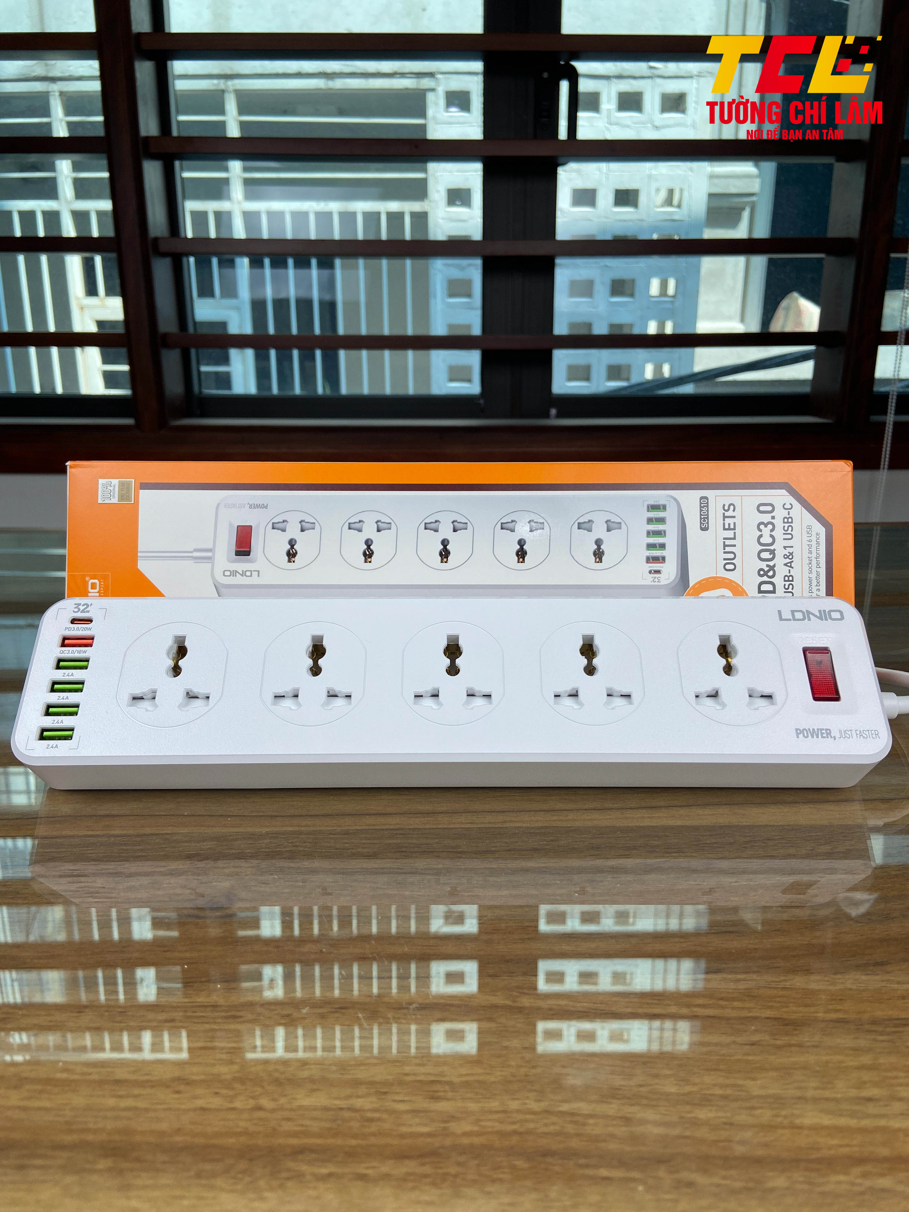 ổ điện thông minh