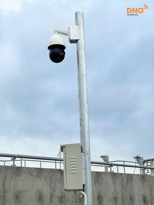 Camera ngoài trời speed dome ptz có khả năng "Pan Tilt Zoom''