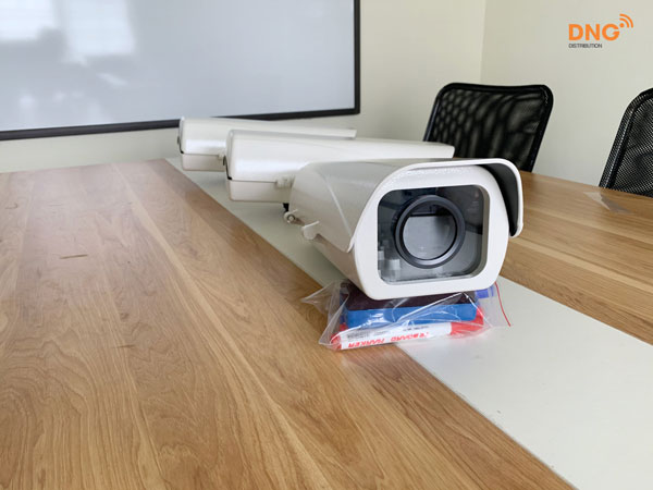 Một dòng hộp che camera chống va đập cao