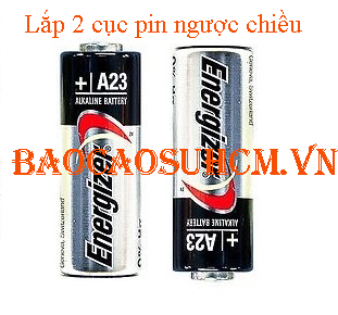 Cách lắp pin tiểu Cách lắp pin tiểu
