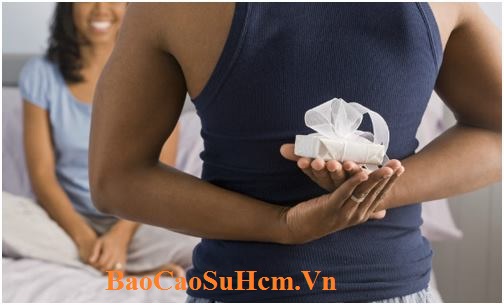 Tặng đồ chơi tình dục cho vợ