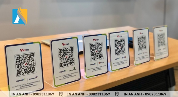 In mã QR lên giấy với kích thước và màu sắc tùy chỉnh theo ý muốn