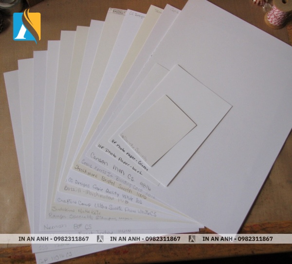 Giấy Bristol bề mặt mịn được dùng phổ biến cho in ấn
