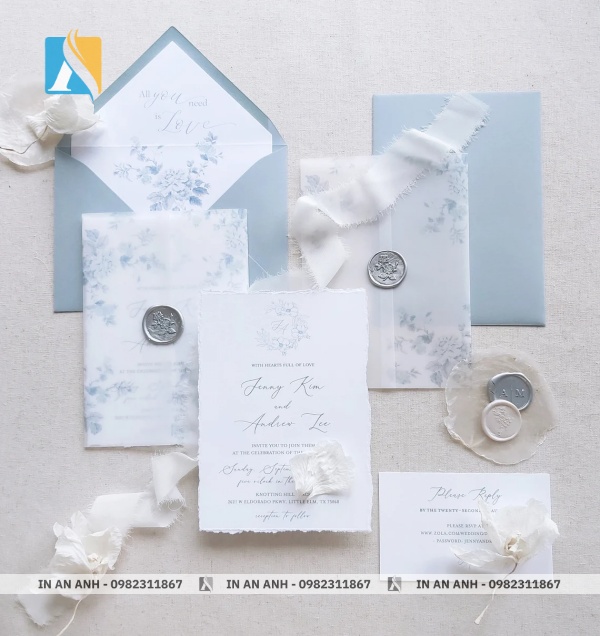 Giấy in thiệp cưới Cotton mang đến cảm giác cầm tay êm ái, mềm mại