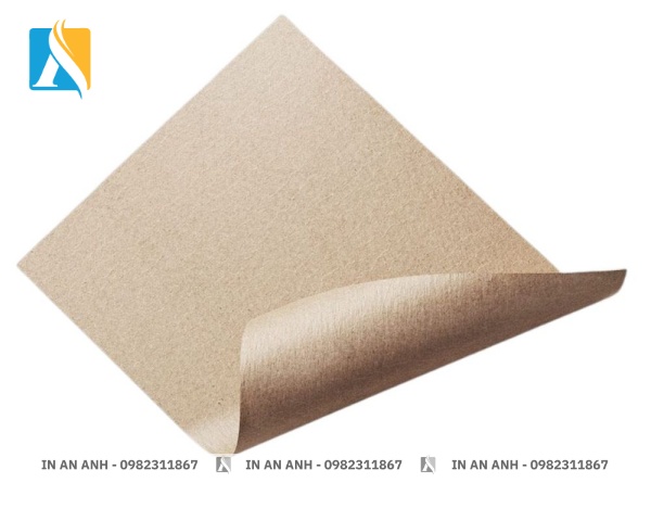 Ivory Kraft là sự kết hợp giữa giấy Ivory và giấy Kraft có màu nâu đặc trưng