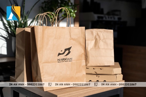 Mẫu túi giấy kraft thường được sử dụng làm túi giấy