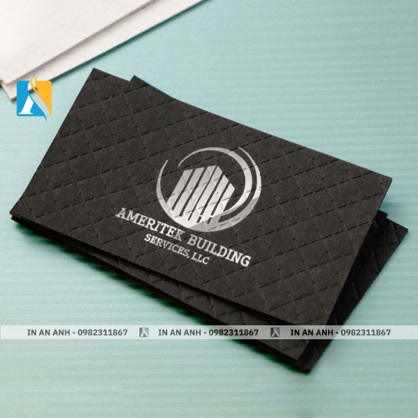 In name card sử dụng chất liệu giấy mỹ thuật