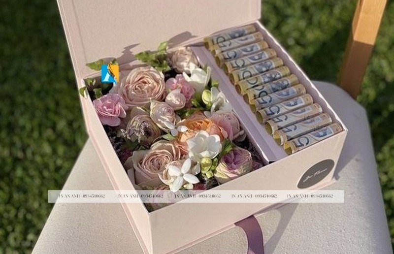 Hộp giấy đựng hoa làm quà tặng