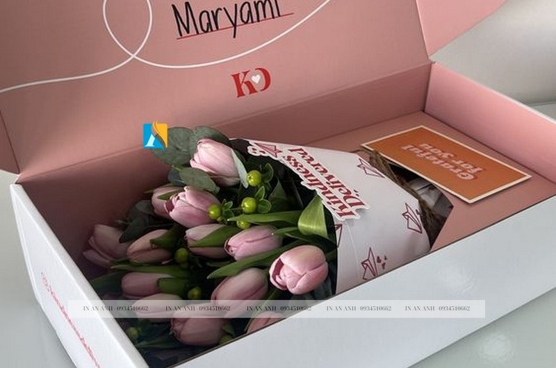 Hộp giấy đựng hoa mang lại lợi ích cho đơn vị kinh doanh