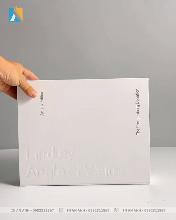 Nên sử dụng giấy hoặc vật liệu có định lượng lớn hơn để đảm bảo độ đẹp khi in