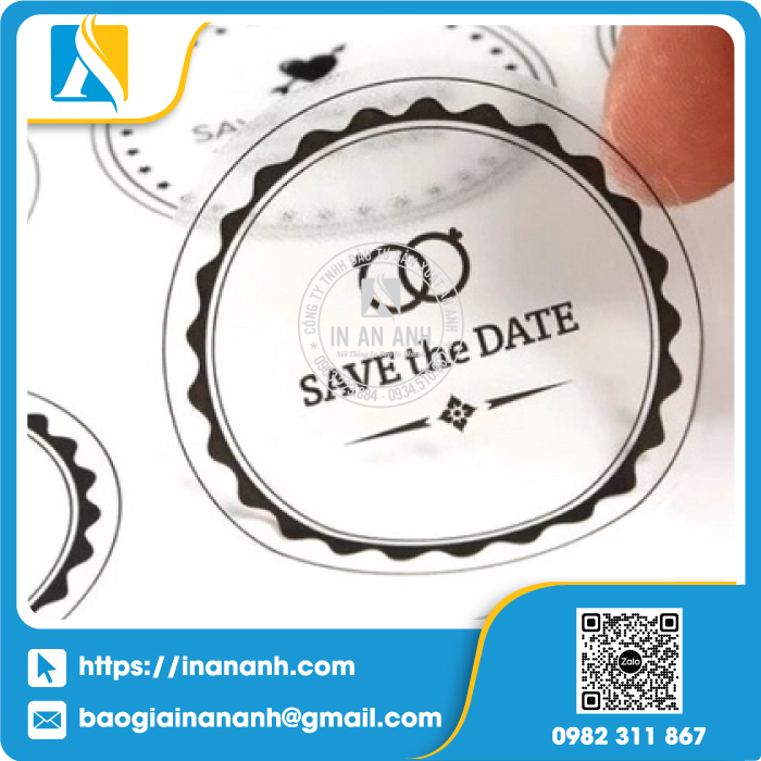 Decal trong suốt thương hiệu quần áo