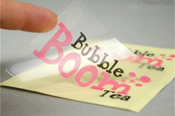 Hình ảnh decal trong suốt được ứng dụng trên bao bì