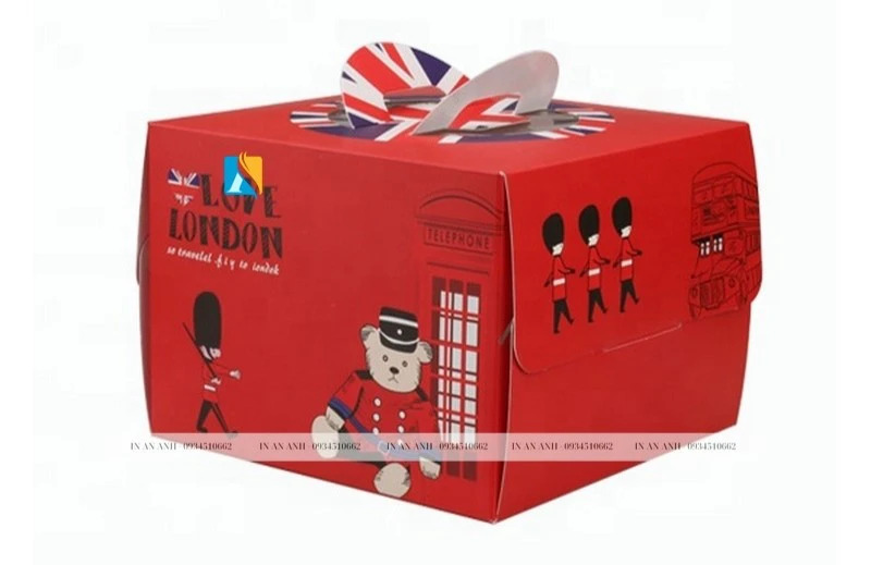 Hộp bánh kem màu đỏ nổi bật