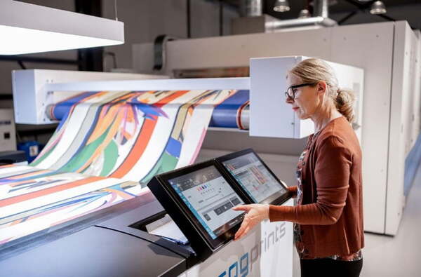 Công nghệ in hộp cứng hiện đại