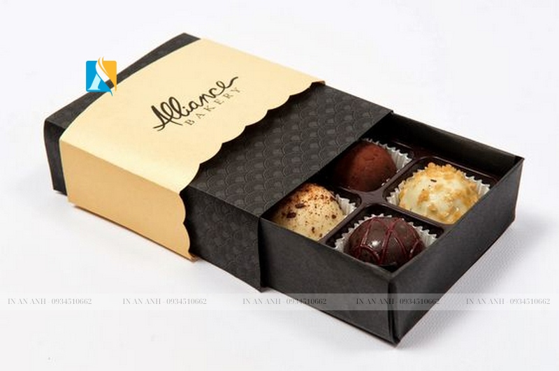 in hộp đựng bánh cupcake