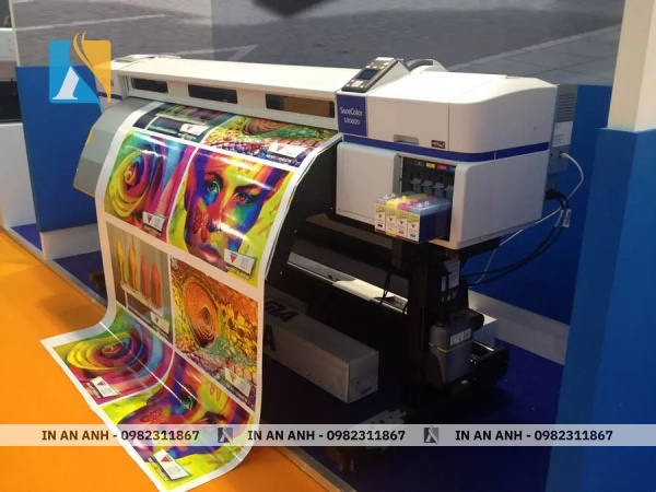 Máy in sẽ tự động in hàng loạt theo file thiết kế