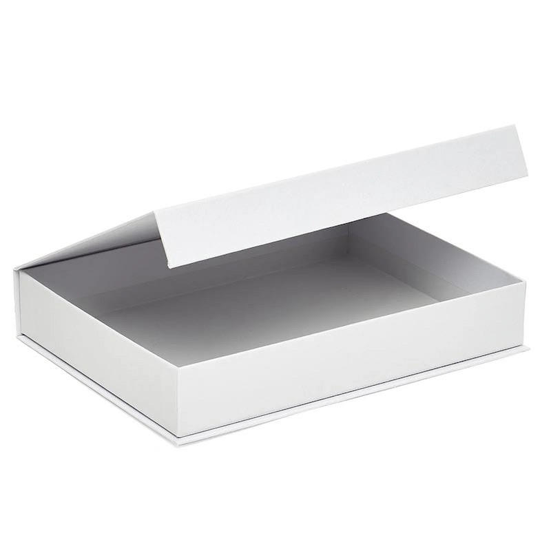 Hộp quần áo thiết kế nắp lật tiện dụng