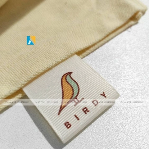 Mẫu tag quần áo bằng vải có logo con chim