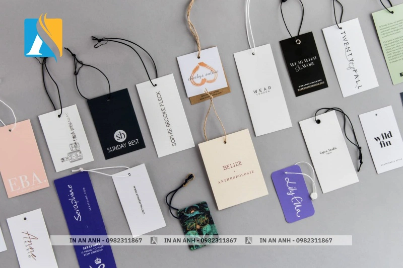 Tag quần áo cũng là một công cụ cung cấp thông tin