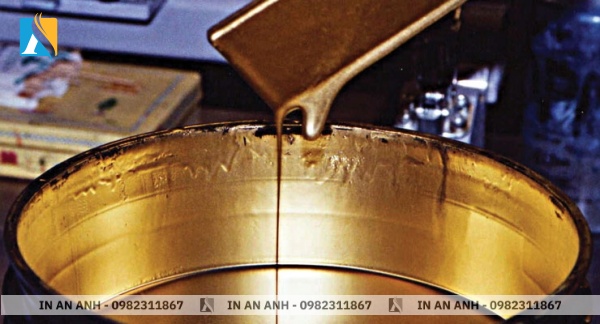 Mực in nhũ offset tạo hiệu ứng ánh kim sang trọng