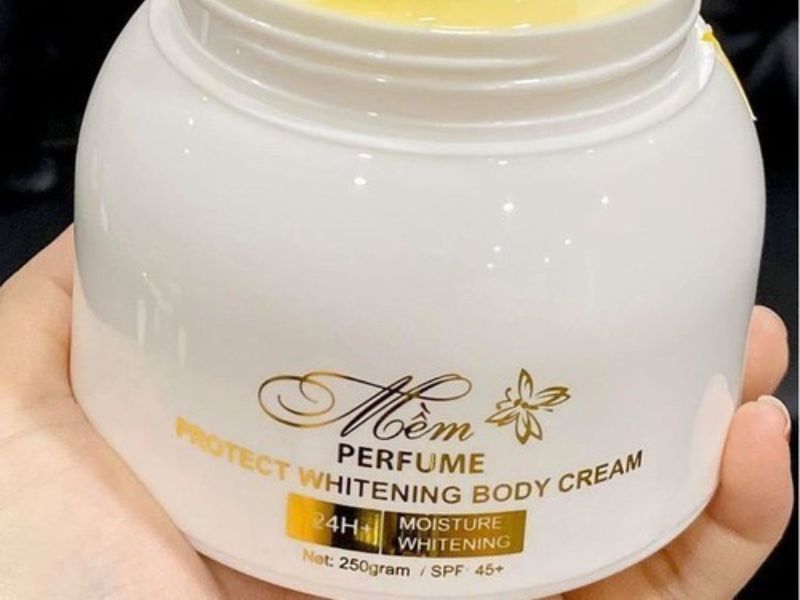 Kiểu tem kem body hình chữ nhật (1)