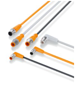 Connection cables with plug