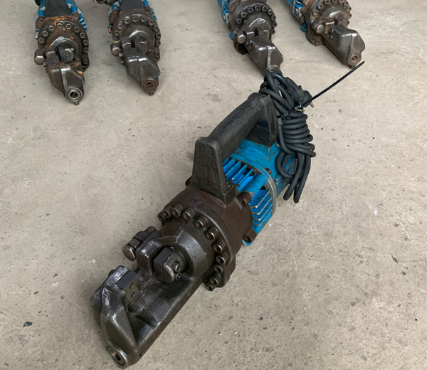 Máy cắt sắt thủy lực Hàn Quốc hàng đã qua sử dụng