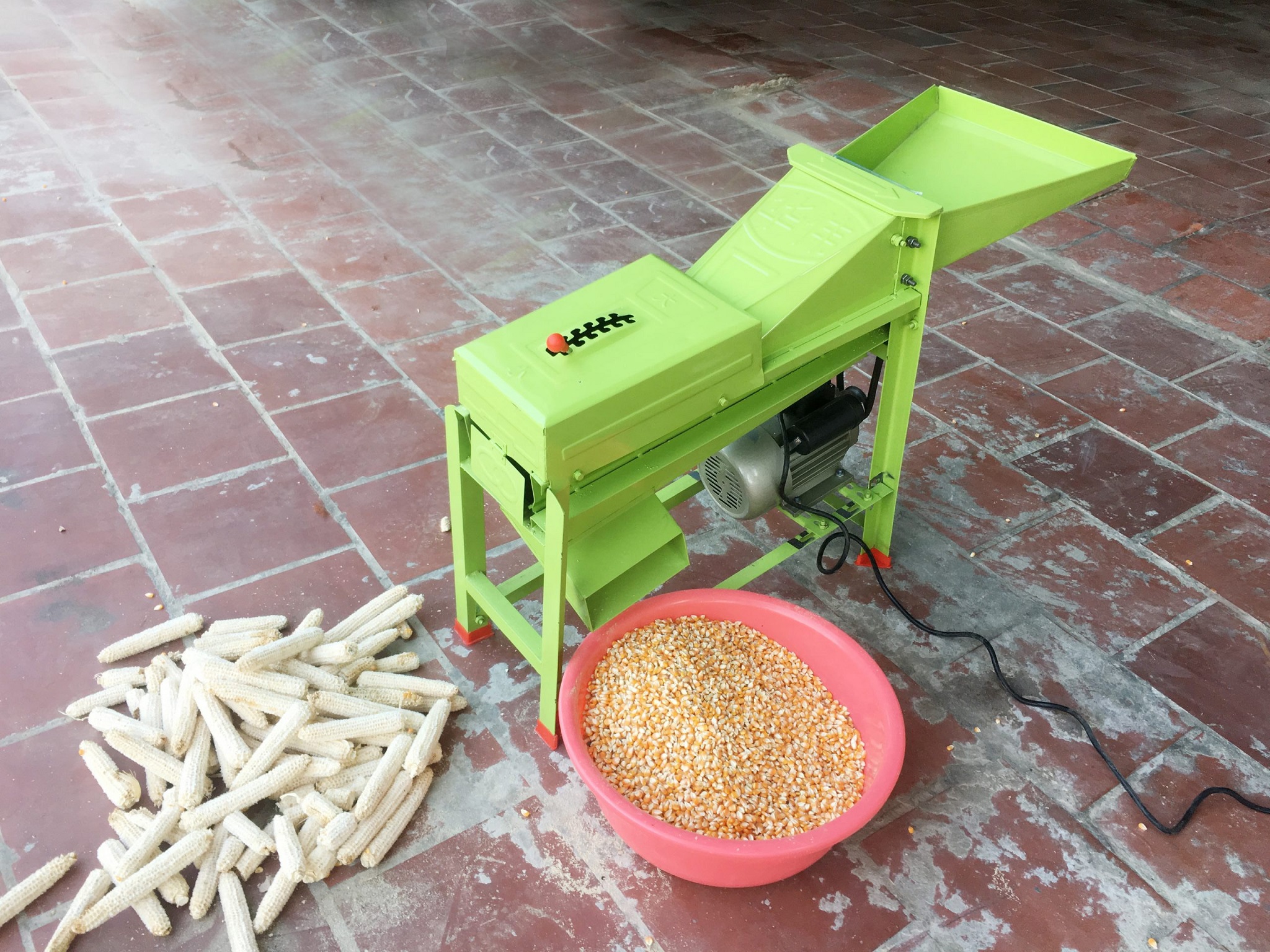 Lợi ích của máy tách hạt ngô giúp đảm bảo vệ sinh an toàn thực phẩm