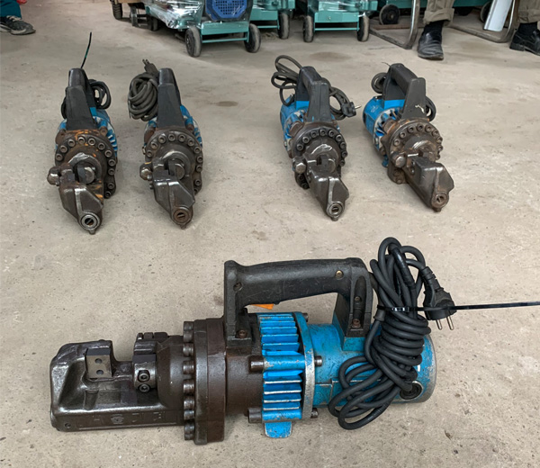 Máy cắt sắt thủy lực Hàn Quốc hàng đã qua sử dụng