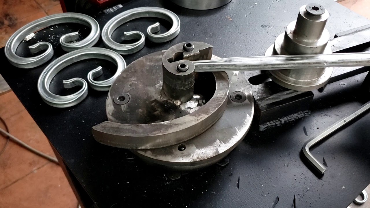 Máy uốn sắt mỹ thuật là gì?