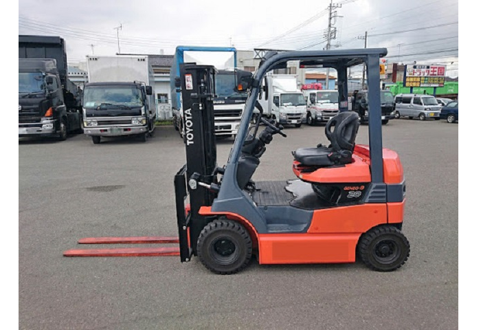 Xe nâng hàng Toyota thân thiện với môi trường