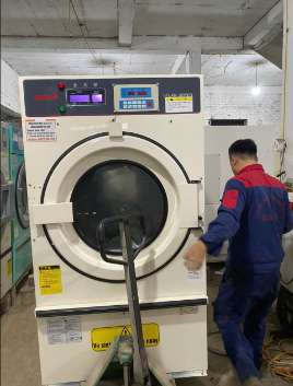 Máy giặt công nghiệp Sanyo 25kg