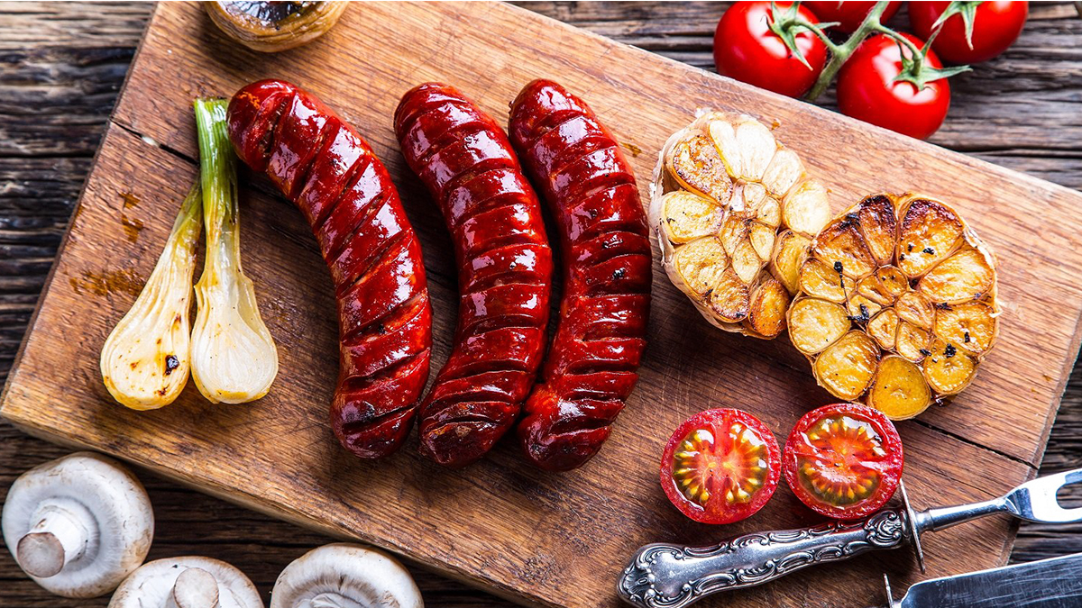 Xúc xích bò sốt BBQ