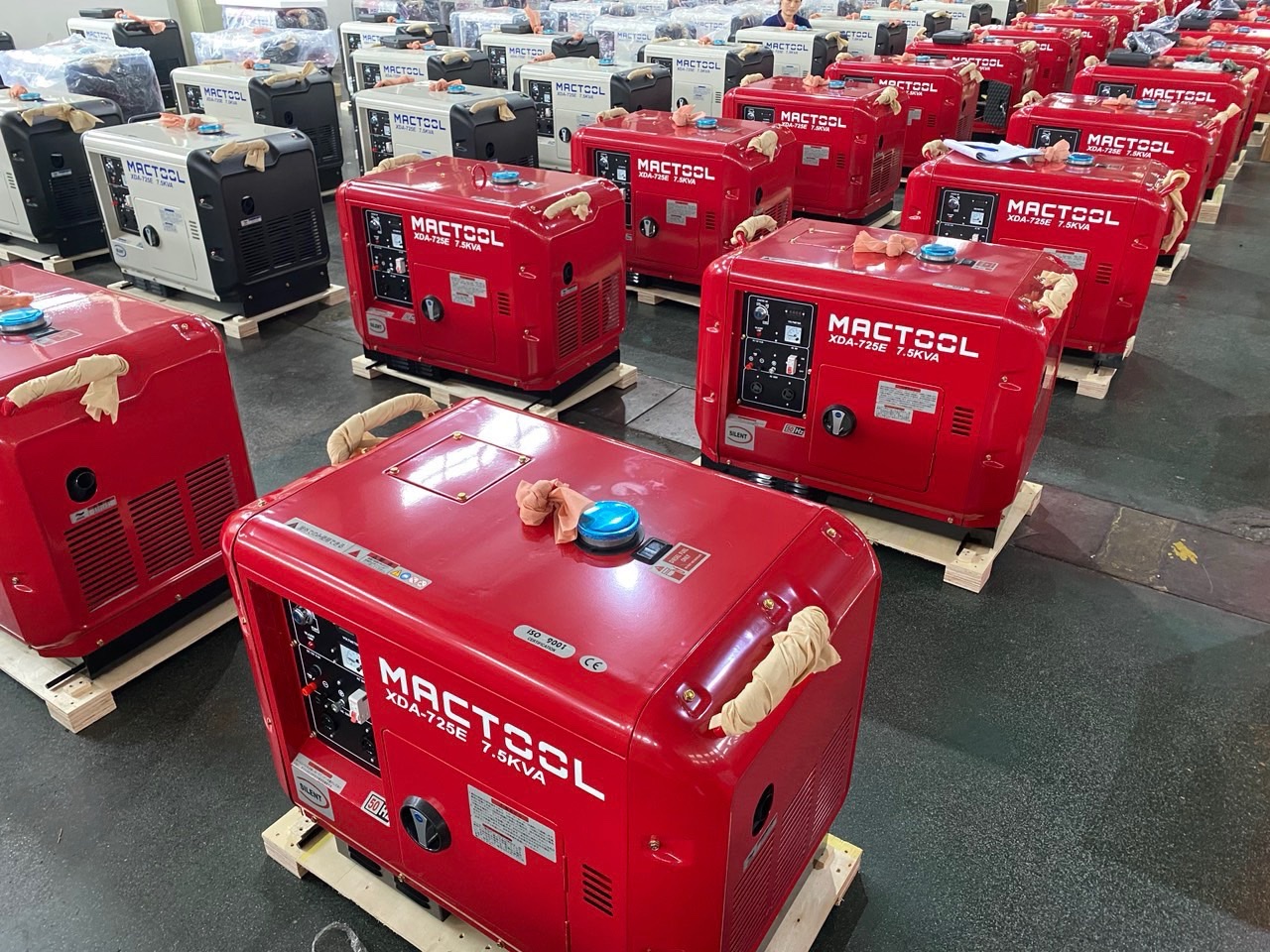 Máy Phát Điện 6Kw Chạy Dầu Mactool XDA-725E Siêu Cách Âm