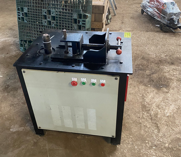 Máy uốn ống 1 trục phi 38