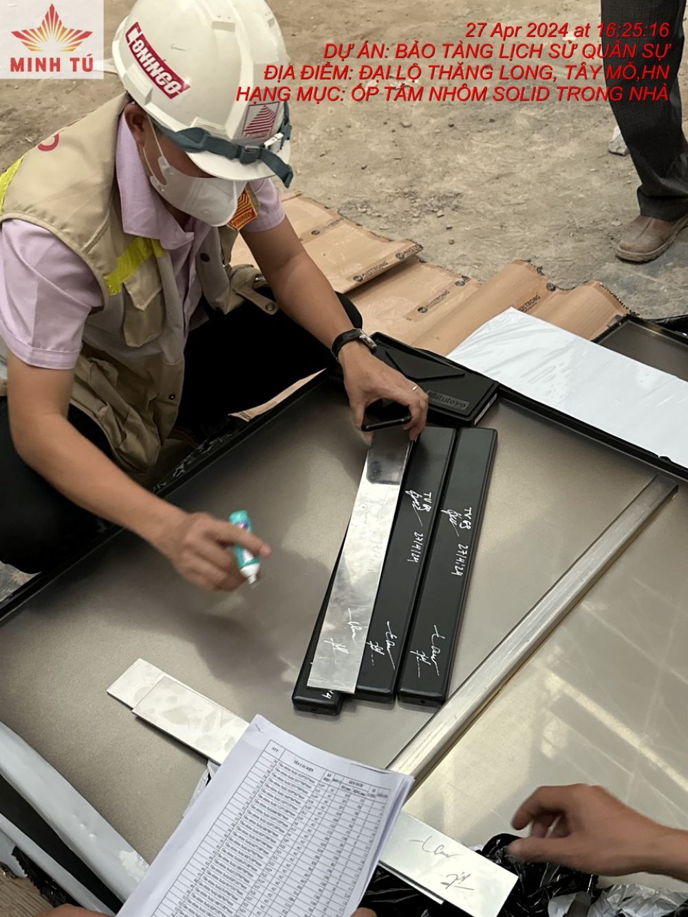 Hình ảnh công nhân đang thi cong tại dự án Bảo tàng Quân Sự Viẹt Nam