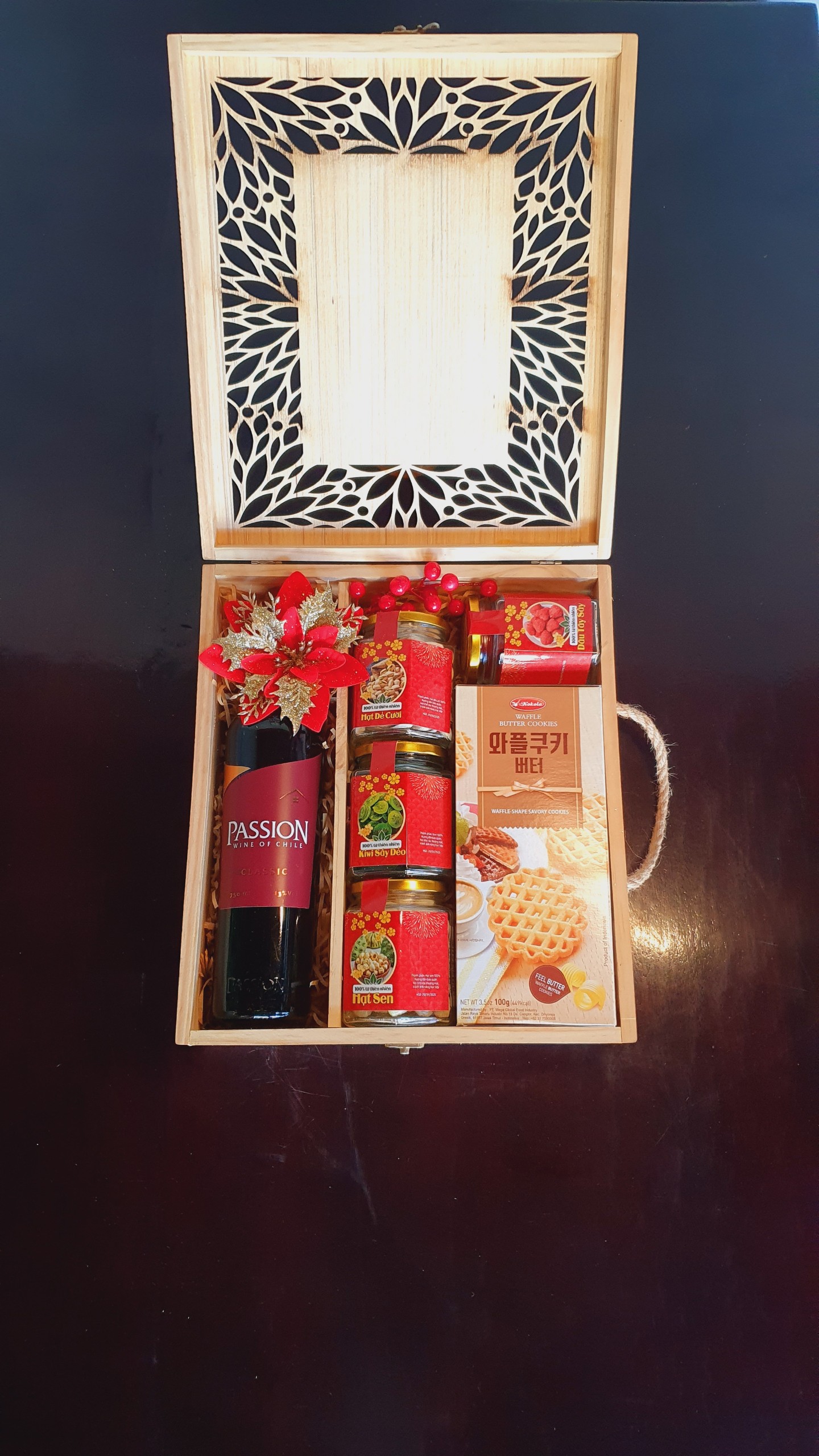 Hình ảnh các hộp quà tết gỗ cao cấp