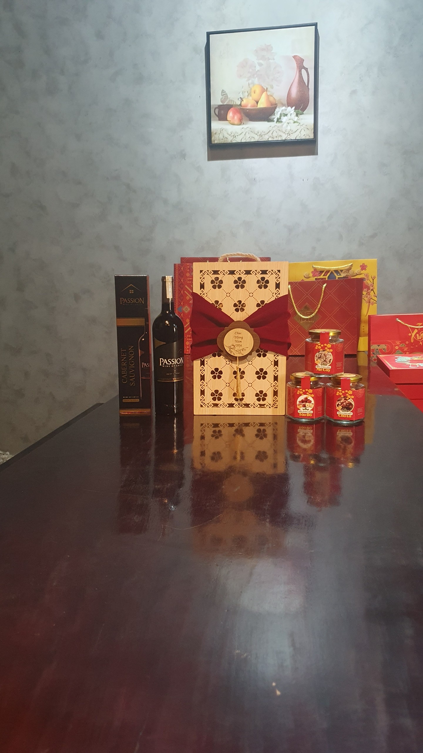 Hình ảnh thành phần giỏ quà tết Hưng Thịnh