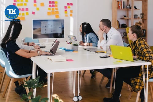 dieu-kien-xin-nhap-canh-cho-chuyen-gia-nuoc-ngoai-vao-lam-viec-tai-viet-nam