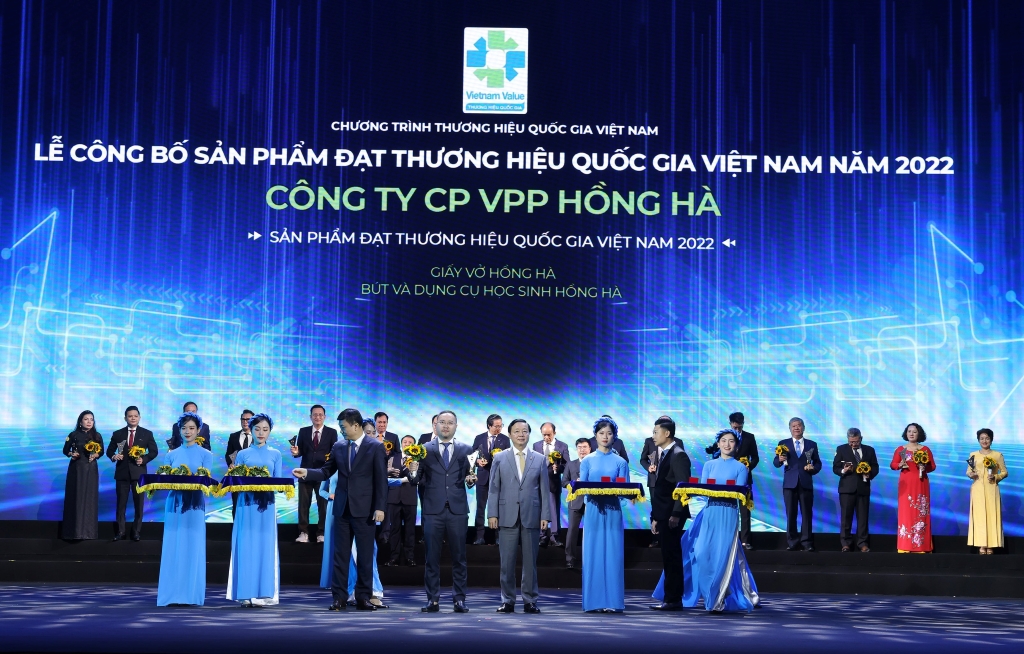 Lễ công bố CTCP VPP Hồng Hà đạt Thương hiệu Quốc gia năm 2022