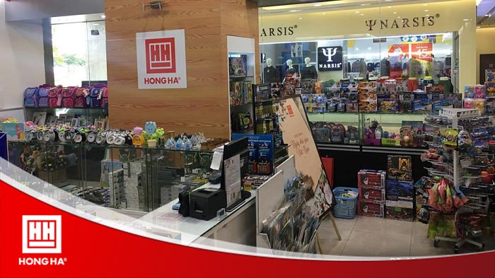 Sản phẩm Hồng Hà đa dạng được trưng bày tại showroom