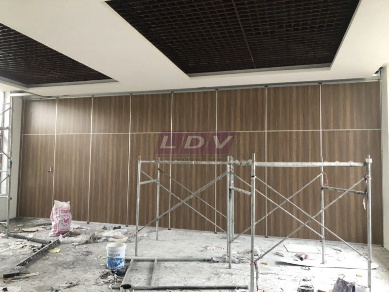 Báo giá lắp đặt vách ngăn di động