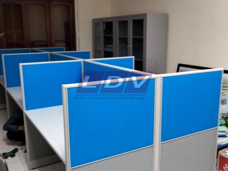 Vách ngăn bàn làm việc bọc nỉ