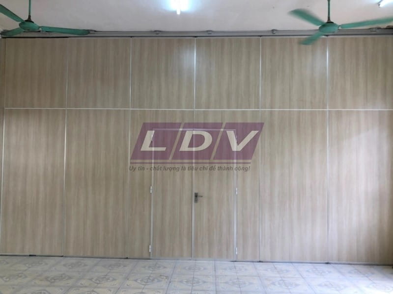 Vách ngăn cố định