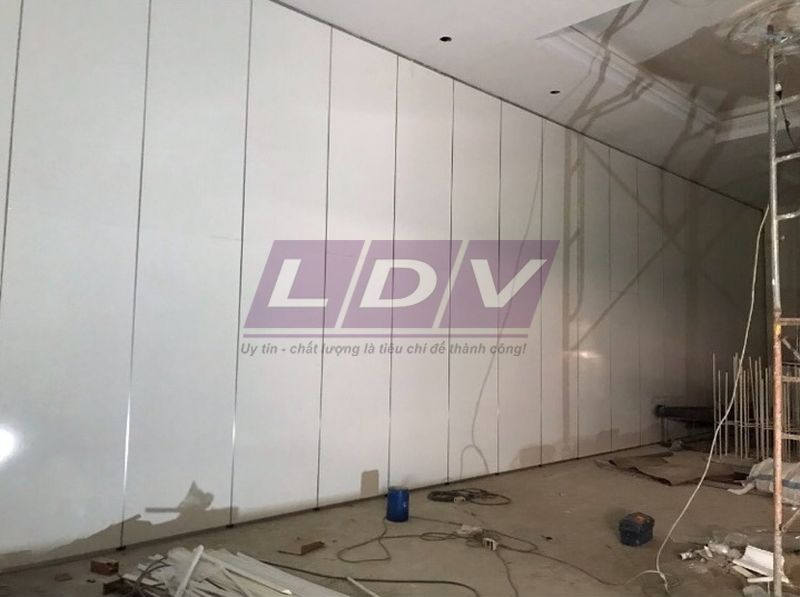 Vách ngăn LDV011 tạo điểm nhấn cho căn phòng