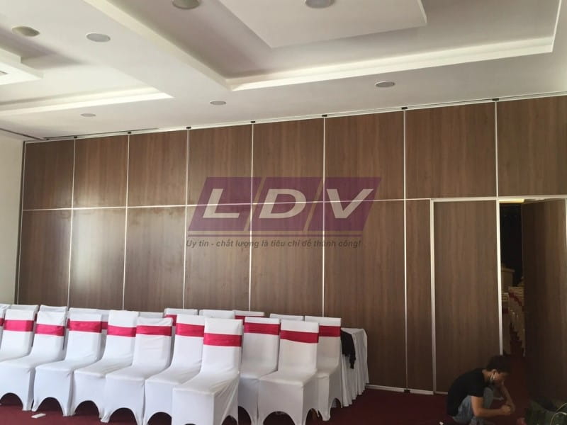 Vách ngăn gỗ Plywood