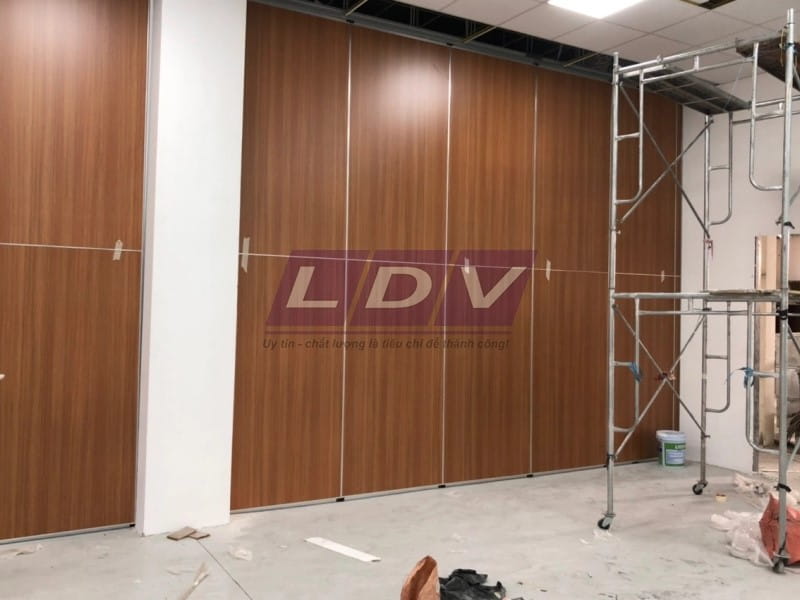 Vách ngăn LDV Công ty thi công vách gỗ tiêu âm giá rẻ, chất lượng