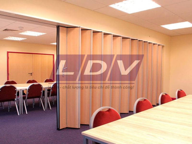 Vách ngăn phòng họp gỗ Laminate chất lượng tại Vách Ngăn LDV