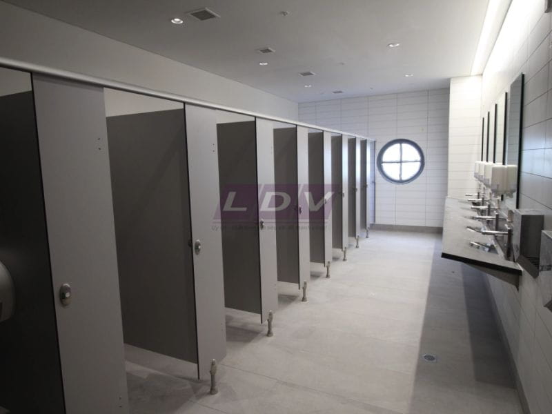 Vách ngăn vệ sinh giá rẻ - Giải pháp hoàn hảo cho không gian